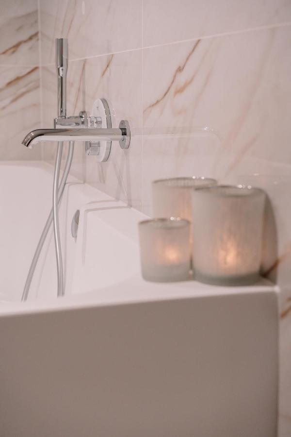 Chambres D'Hotes Eucalyptus Et Glycine เจนวาล ภายนอก รูปภาพ