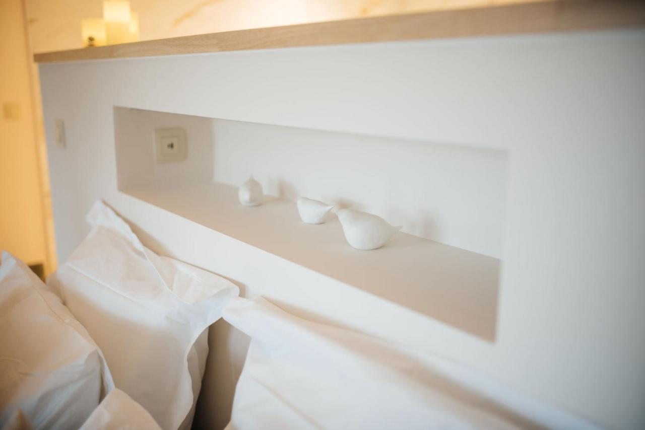 Chambres D'Hotes Eucalyptus Et Glycine เจนวาล ภายนอก รูปภาพ