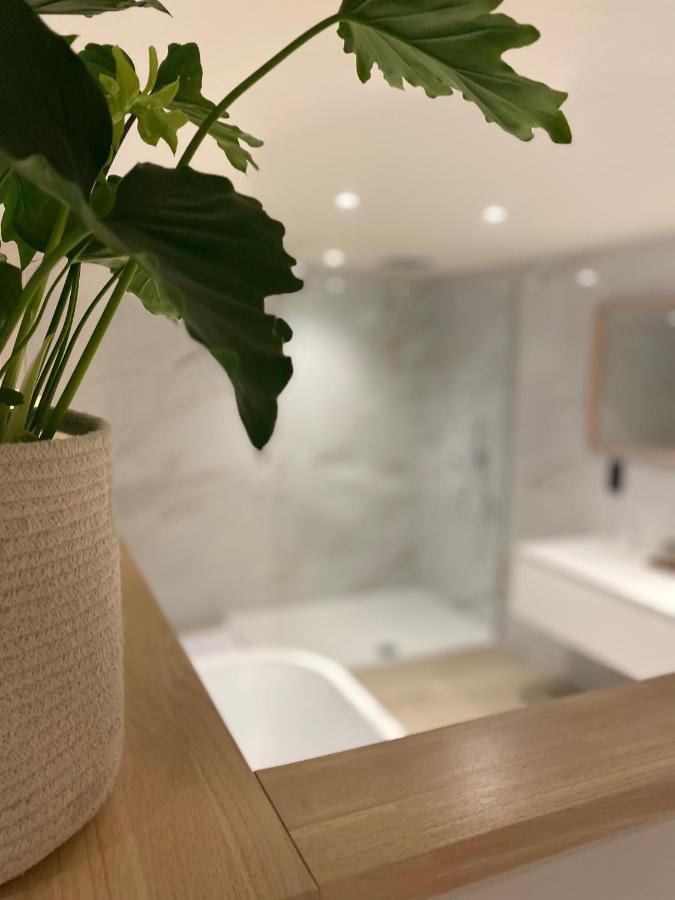 Chambres D'Hotes Eucalyptus Et Glycine เจนวาล ภายนอก รูปภาพ